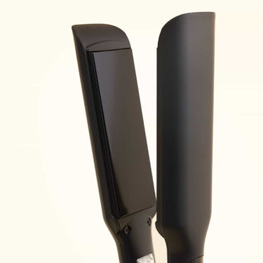 Kaleo Pro Wide Iron Ideal for thick, long, coarse, or curly hair types, this wide plate straightener delivers fast, salon-quality results without compromising the health or integrity of your hair.