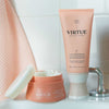 Velvet-Textured Gel for Defined Curls Enjoy a luxurious, velvet-textured gel that defines your curls beautifully