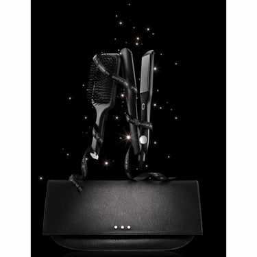 GHD MAX WIDE PLATE STRAIGHTENER GIFT SET - Trendz Studio